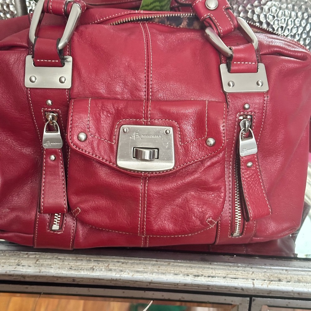 Elegant Red Leather Satchel - Picture 2 of 9